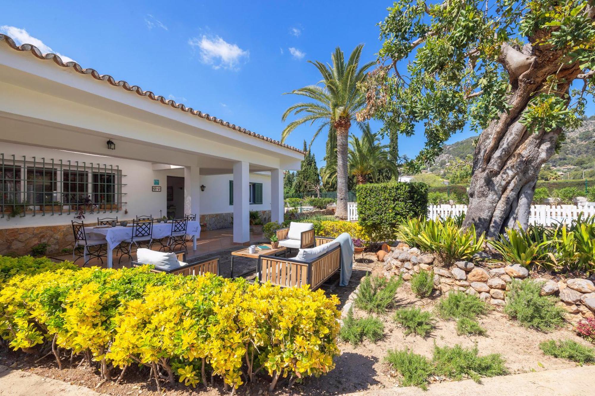 Ideal House For Two Families With Pool And Barbecue Plamanyola Eksteriør bilde