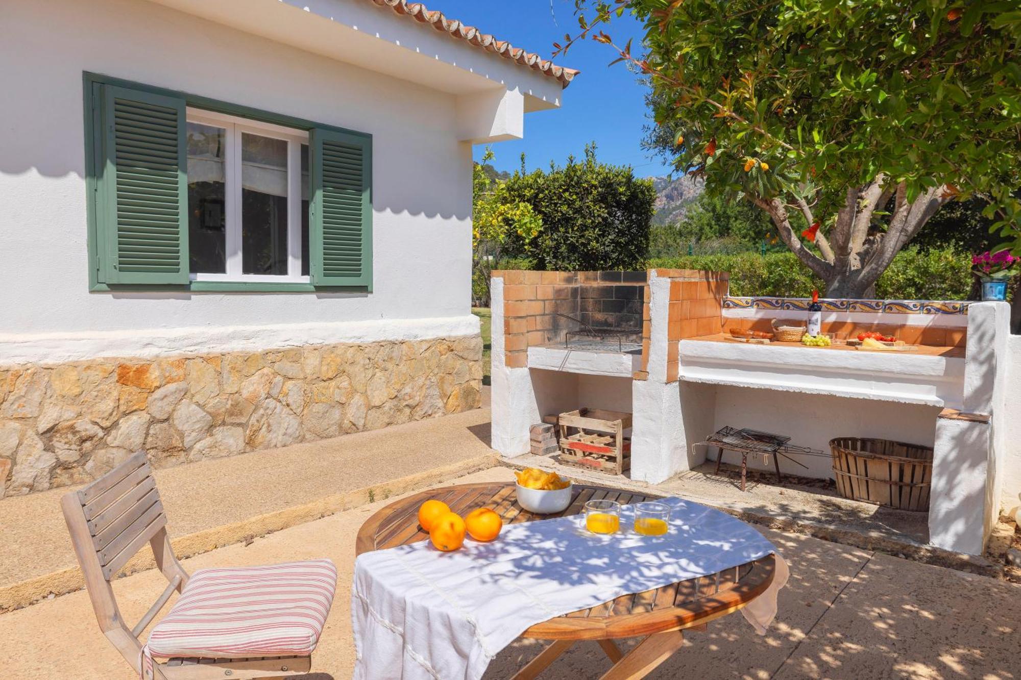 Ideal House For Two Families With Pool And Barbecue Plamanyola Eksteriør bilde