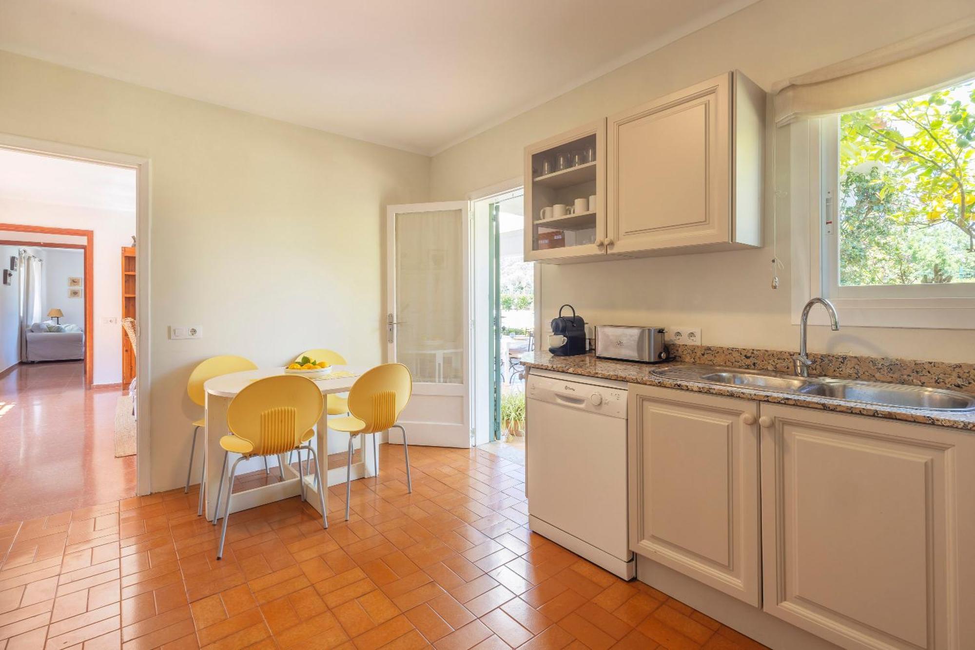 Ideal House For Two Families With Pool And Barbecue Plamanyola Eksteriør bilde